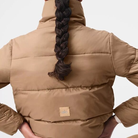 Alo Yoga Womens Jacket Gold Rush Puffer Full Zip Tall Collar M Toasted Almond - Picture 5 of 8